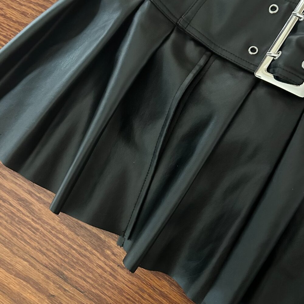 SHEIN Black Pleated Mini Skirt - Picture 11 of 14